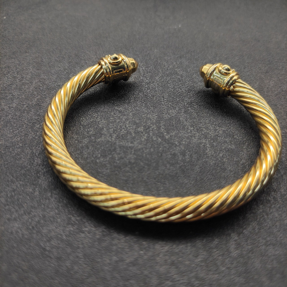 David Yurman 7mm gold bracelet - Picture 6 of 6